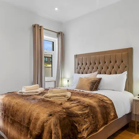 בית נופש Newly Renovated Luxury Pass The Keys *