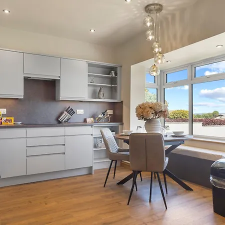 בית נופש Newly Renovated Luxury Pass The Keys אולברסטון